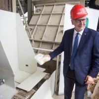 Davor Božinović prisustvovao spaljivanju oduzetih droga u Našicecementu