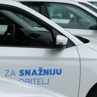 Ministarstvo obitelji i UNICEF obiteljskim centrima uručili službena vozila