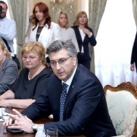 Andrej Plenković na sastanku s predstavnicima socijalnih radnika