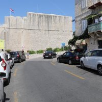 Dubrovnik: Na predjelu Ploča dvije osobe propucale taksista