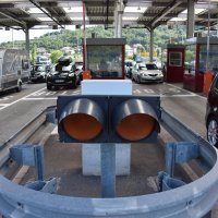 Buzet: Kilometarske kolone na graničnom prijelazu Kaštel