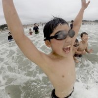 Osam godina nakon nuklearne katastrofe otvorena plaža u Fukushimi