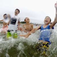 Osam godina nakon nuklearne katastrofe otvorena plaža u Fukushimi