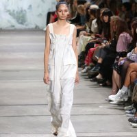 Modna revija dizajnerice Lee Mathews