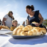 Murter: Načelnik općine Toni Turčinov organizirao kroasan party