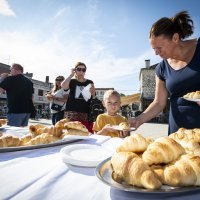 Murter: Načelnik općine Toni Turčinov organizirao kroasan party