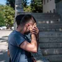 Privođenje nasilnika koji su pretukli Evelina Vale