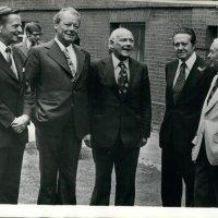 Olof Palme, Willy Brandt, Joop Den Uyl, Mario Soares i Harold Wilson 1975. u Portugalu