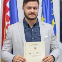 U Ministarstvu znanosti i obrazovanja dodjeljene nagrade najboljim maturantima