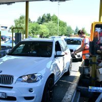 Gužve na naplatnim kućicama Lučko