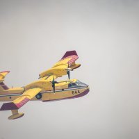 Šibenik: Izbio veliki šumski požar kojega je, zbog jakog vjetra, otežano gasiti