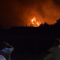 Požar kod Šibenika i dalje aktivan, vatrogasci cijelu noć branili kuće