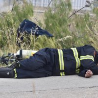 Bilice: Vatrogasci nakon naporne noći odmaraju i pripremaju se za još jedan dan borbe s vatrom