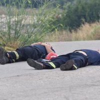 Bilice: Vatrogasci nakon naporne noći odmaraju i pripremaju se za još jedan dan borbe s vatrom