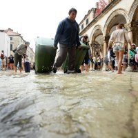 Dubrovnik: Obilna kiša poplavila Stradun
