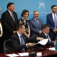Potpisivanje ugovora za gradnju pristupne ceste na otoku Braču
