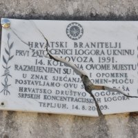 Tepljuh: Nepoznati počinitelj razbio spomen-ploču logorašima Domovinskog rata