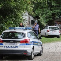 Policija na mjestu samoubojstva ubojice s Kajzerice
