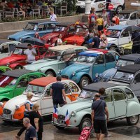 Stotinjak šarenih 'Spačeka' uljepšali glavni zagrebački trg