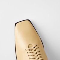 Zara kožne gležnjače s vezicama