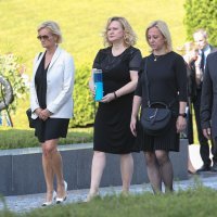 Zagreb: Tomo Medved i Željko Reiner položili vijence na groblju Gaj urni - Krematorij