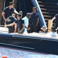Kylie Jenner stigla je na jahtu 'Tranquility' koja ju je dočekala usidrena na Capriju