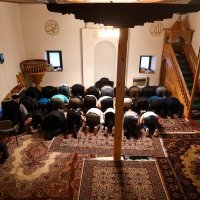 Muslimani su klanjajući Bajram-namaz dočekali Bajram u malom bosanskom selu Umoljani