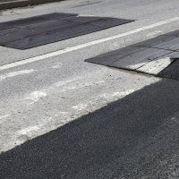 Oštećeni uspornici u ulici Dragutina Golika u Zagrebu