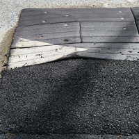 Oštećeni uspornici u ulici Dragutina Golika u Zagrebu