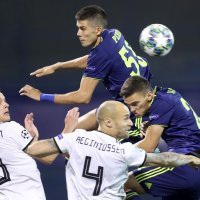 Dino Perić u skoku