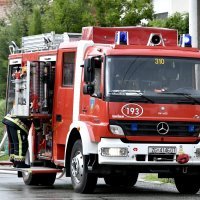 Zagreb: Vatrogasci na intervenciji u Ježdovcu, gdje je grom uzrokovao požar