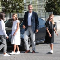Kraljica Letizia i kralj Filip VI. s kćerima Leonor i Sofijom