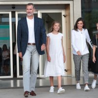 Kraljica Letizia i kralj Filip VI. s kćerima Leonor i Sofijom