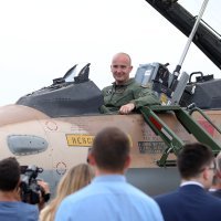 F-16