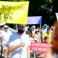 Split: Prosvjed stanara GK Bačvice zbog nove regulacije prometa kroz trajektnu luku