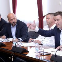 Skinuti imunitet Lovri Kuščeviću