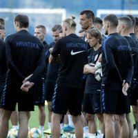 Trening hrvatske nogometne reprezentacije uoči puta u Slovačku