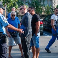 Kaštelanski taksisti daju podršku Silviju Kneževiću pred prekršajnim sudom