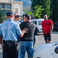 Kaštelanski taksisti daju podršku Silviju Kneževiću pred prekršajnim sudom