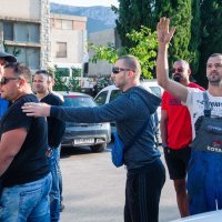 Kaštelanski taksisti daju podršku Silviju Kneževiću pred prekršajnim sudom