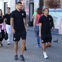 Dejan Lovren i Luka Modrić u šetnji centrom Zagreba