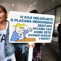 Prosvjed zdravstvenih djelatnika ispred Ministarstva zdravstva