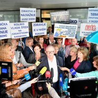 Prosvjed zdravstvenih djelatnika ispred Ministarstva zdravstva