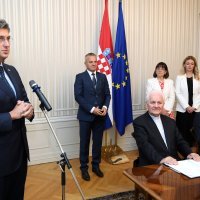 Potpisan ugovor o potpori obrazovnih aktivnosti KŠC Ivan Pavao II u Bihaću