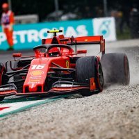 Charles Leclerc u šljunku