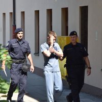 Pula: Privođenje osumnjičenih za premlaćivanje 69-godišnjeg Evelina Valea