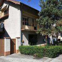 Požega: Vozač u bijegu od policije završio u dnevnom boravku obiteljske kuće