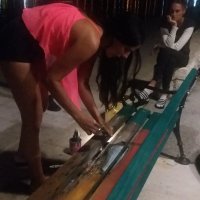 Noćno oslikavanje klupa u Vranjicu