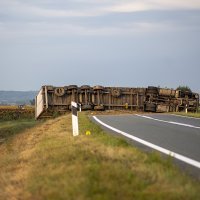 Prevrnuti šleper kod Virovitice
