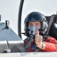 Damir Krstičević izveo let s akrobatskom skupinom Krila Oluje